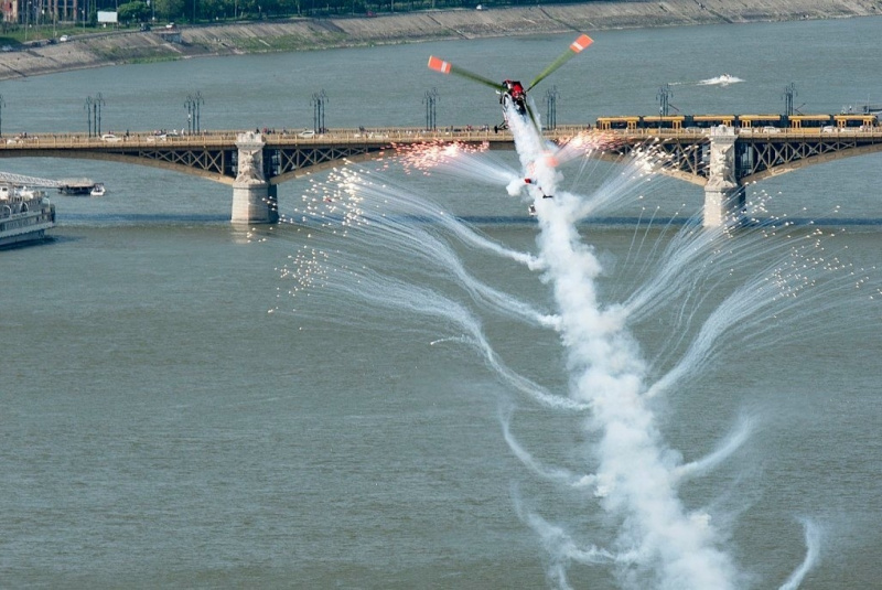  Špeciálne efekty a pyrotechnika - gal / AirShow - foto