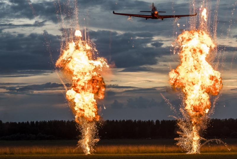  Špeciálne efekty a pyrotechnika - gal / HELIFORCE - foto