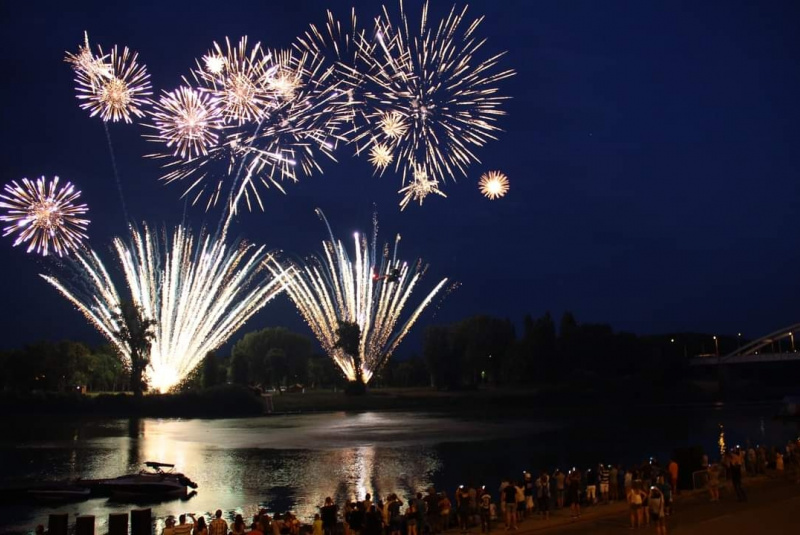  Ohňostroje a ohňostrojné práce / Ohňostroje a ohňostrojné práce - foto