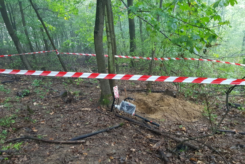  Pyrotechnický prieskum - gal / Vyhľadávanie nevybuchnutej munície - foto